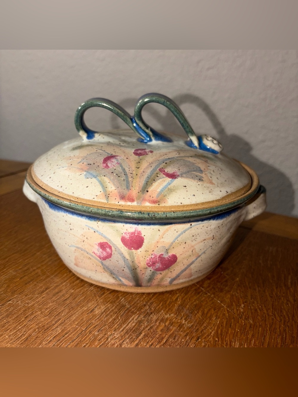 Russellwood NC Studio Pottery Covered Casserole Dish 7 1/4” Signed 1996 Floral